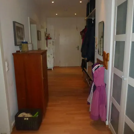 Lovely With Easy Access To Apartment *